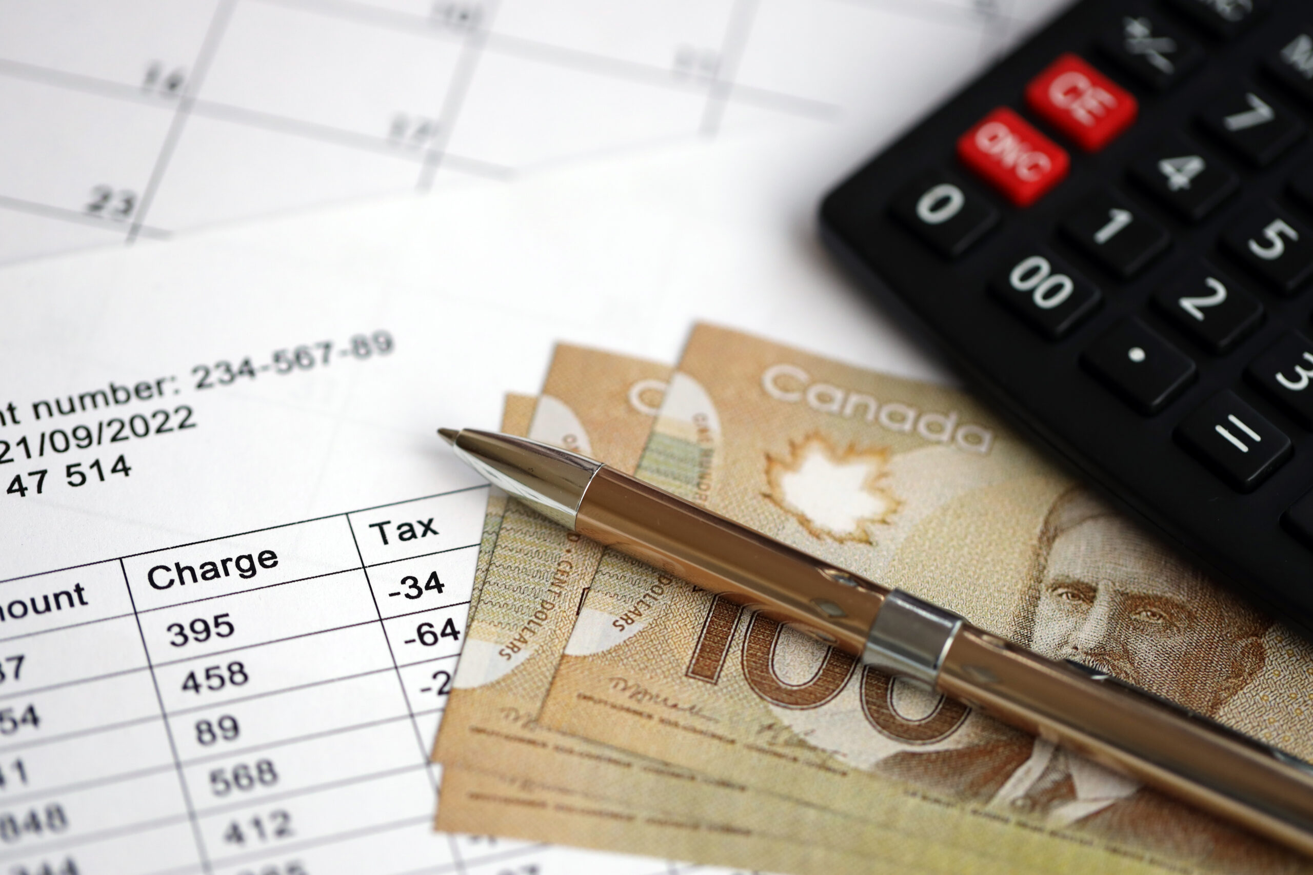 Image of Canadian dollar and expenses